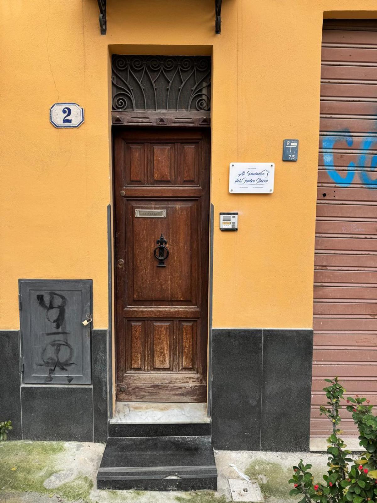Al Parlatoio Del Centro Storico Apartment Palermo Bagian luar foto